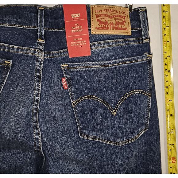 Levi's Women's 710 Super Skinny Jeans - Size 29x28 - Picture 6 of 8